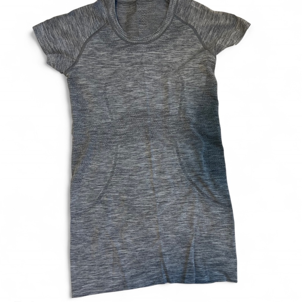 Lululemon swiftly tech short sleeve